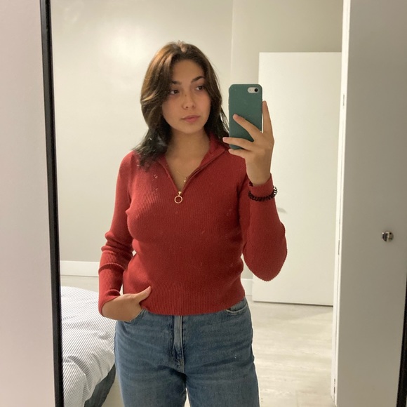 Red Sweater - Picture 1 of 3